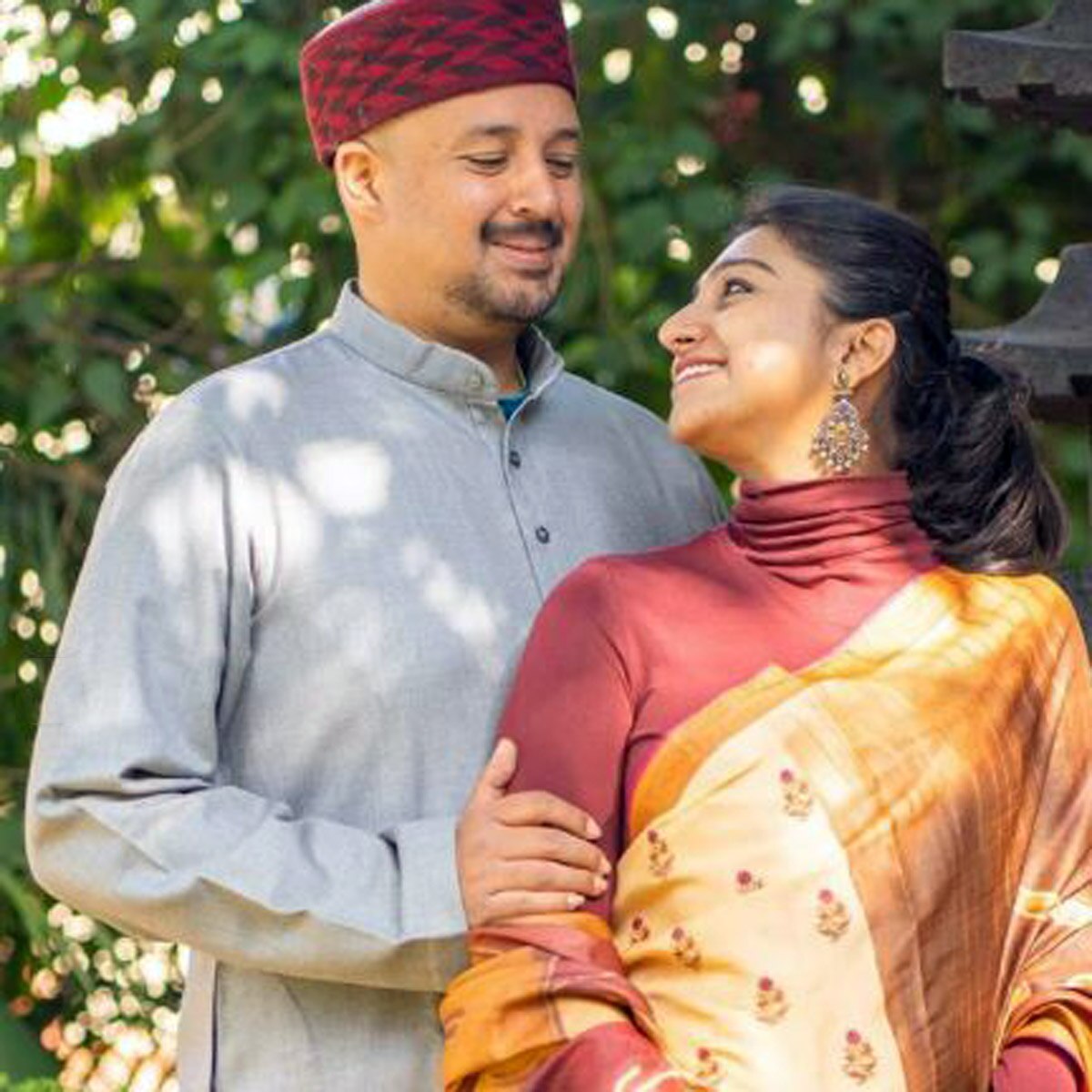 मोहिना कुमारी अपने पति के साथ