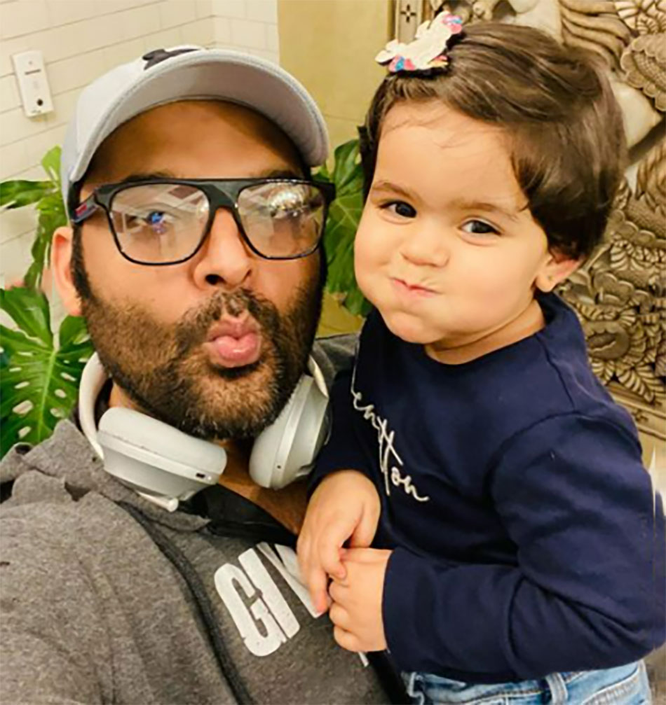 कपिल शर्मा अपनी बेटी के साथ