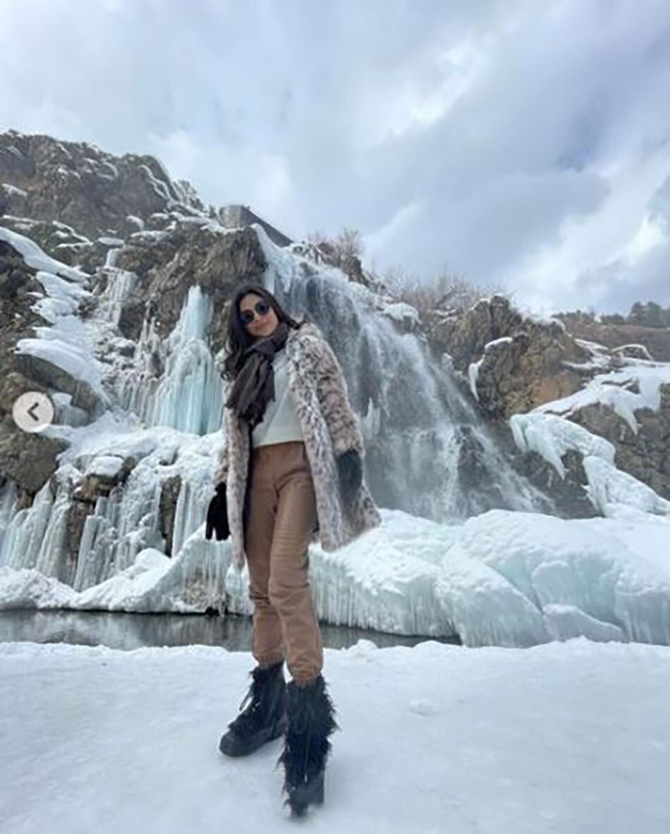 मौनी रॉय 