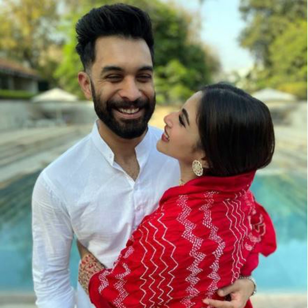 मौनी रॉय और सूरज नांबियार 