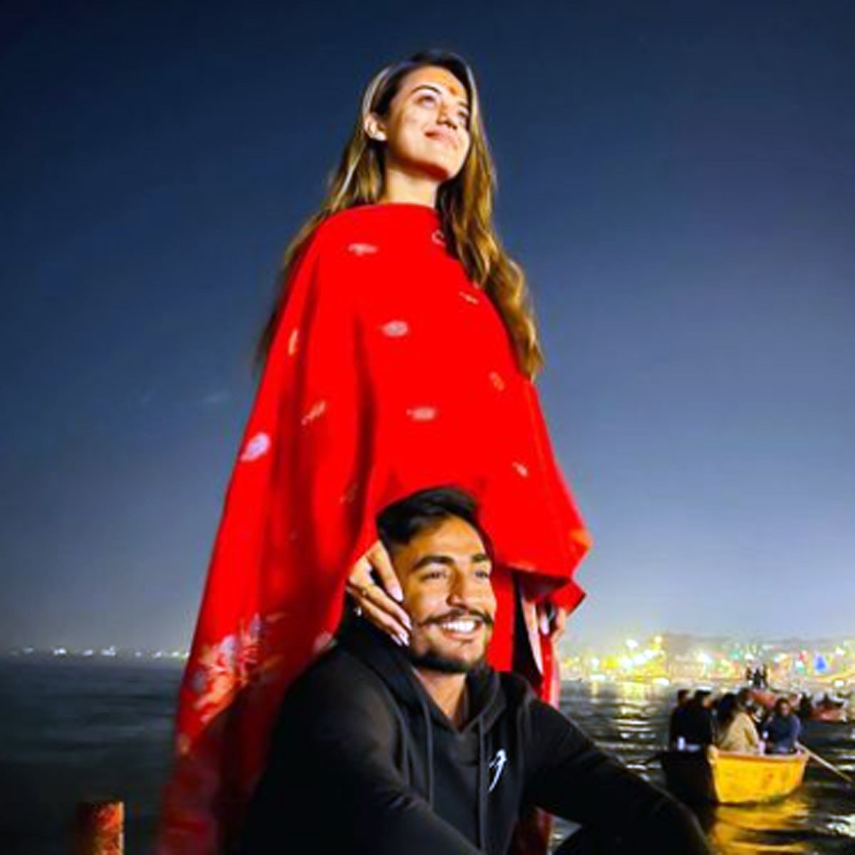  अक्षरा सिंह, विवेक केसरी 