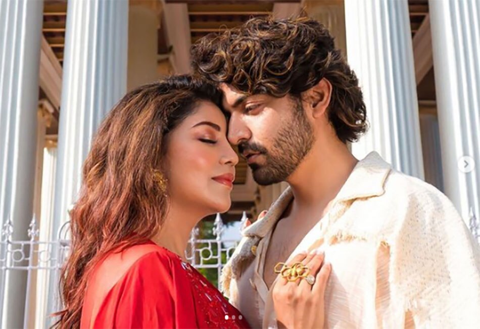 गुरमीत चौधरी और  देबीना बनर्जी