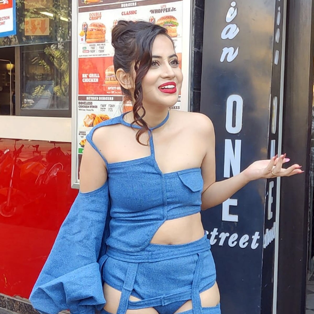 उर्फी जावेद 