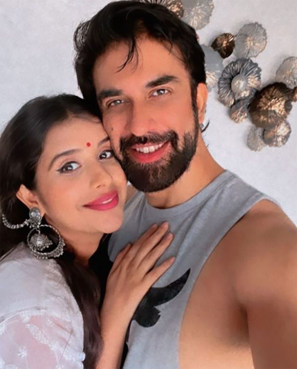 चारु असोपा