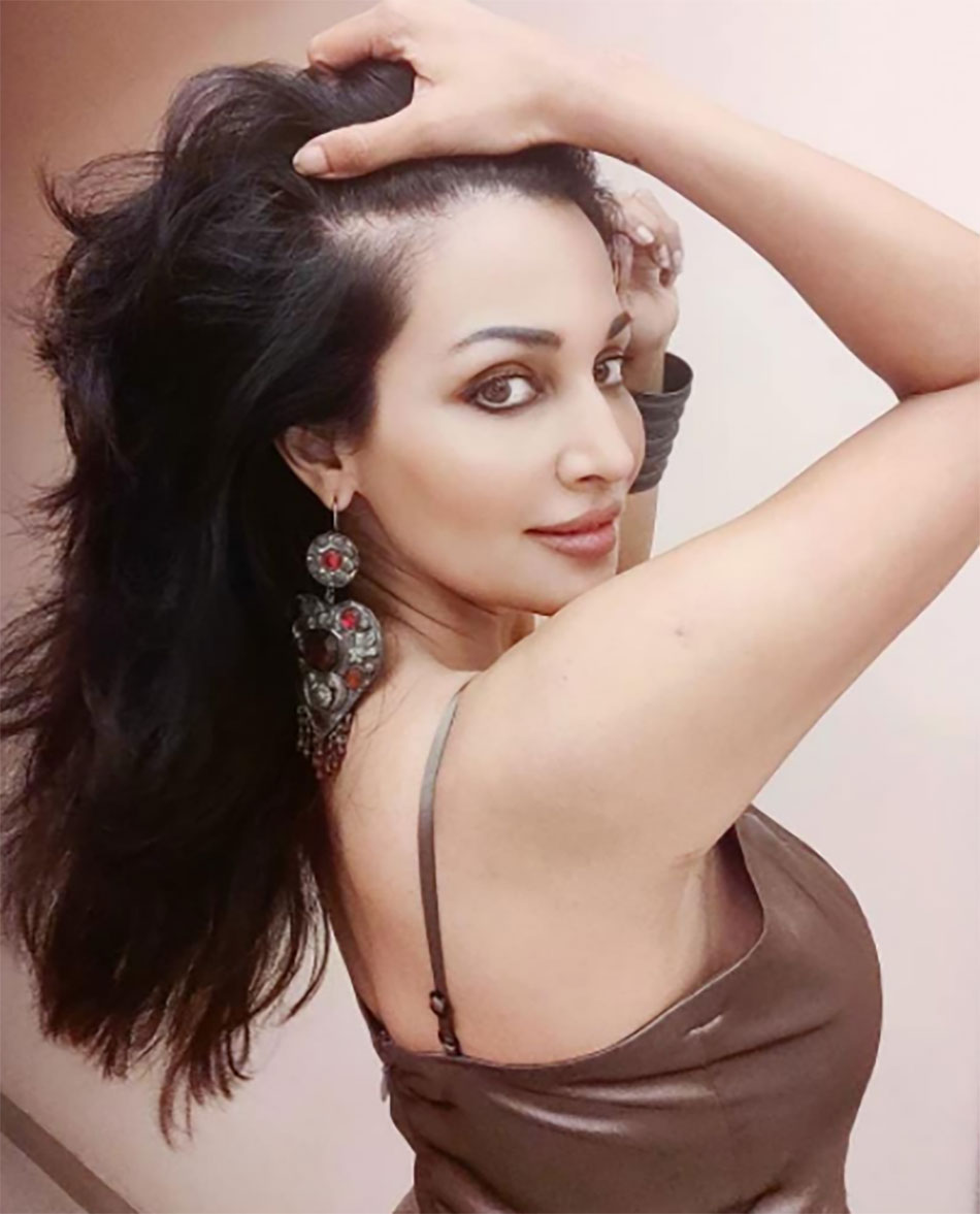 फ्लोरा सैनी