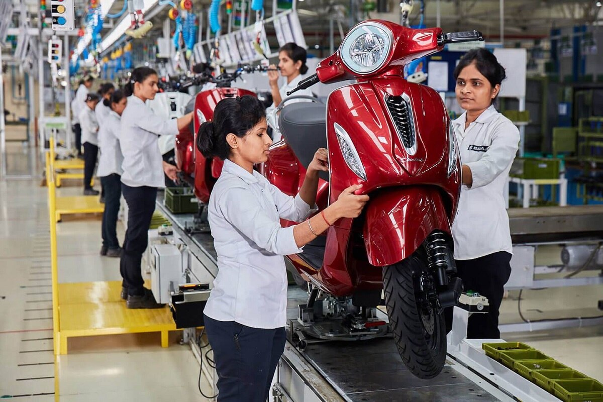 आने वाली है और Bajaj EV भी