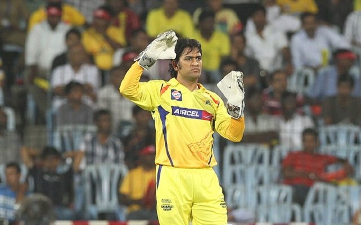 Dhoni Pics
