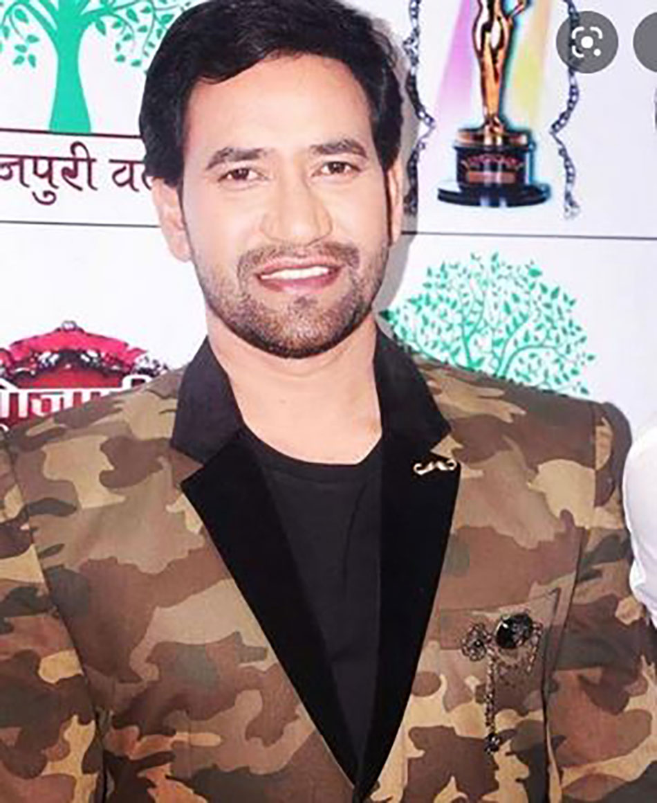 दिनेश लाल यादव