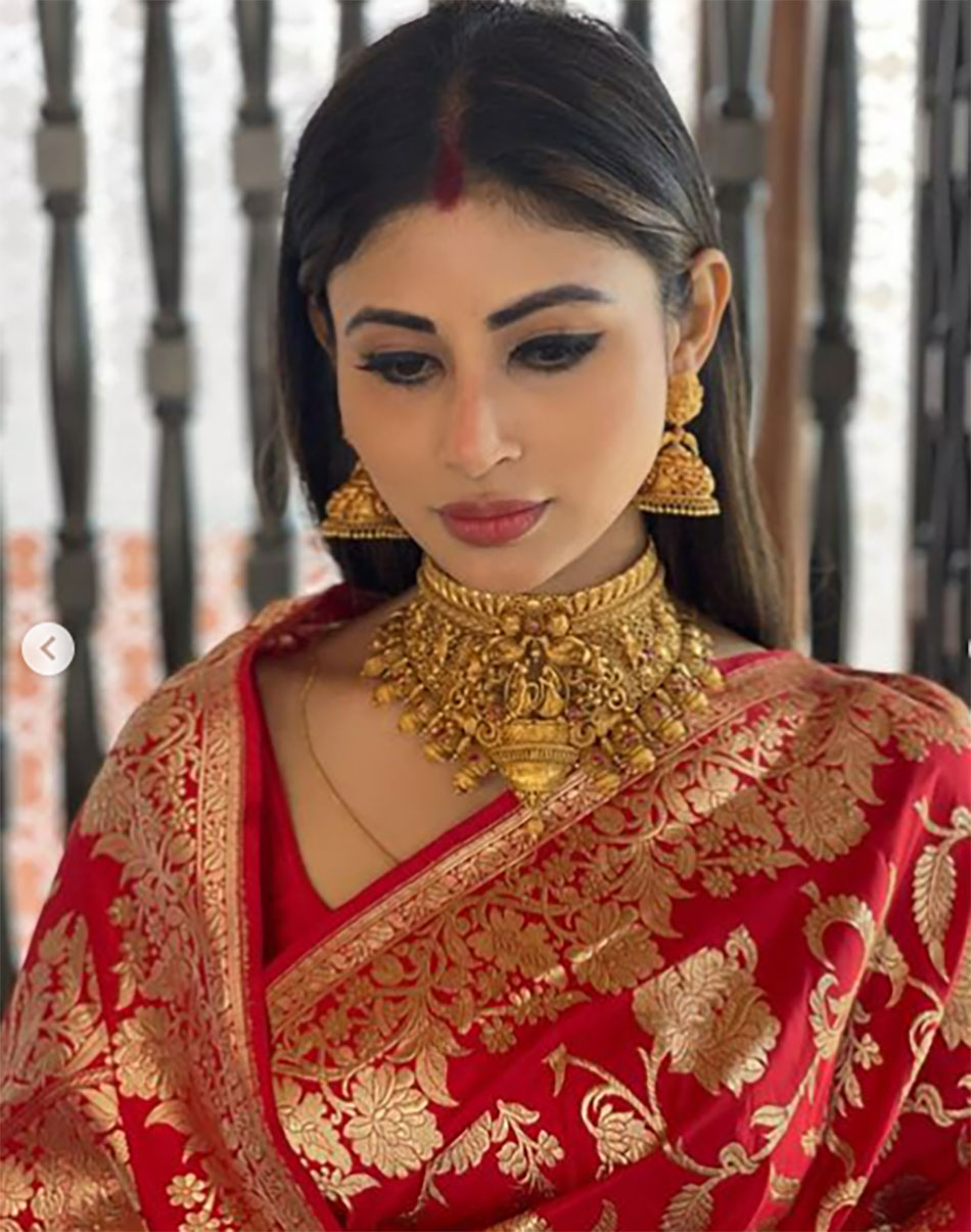 मौनी रॉय