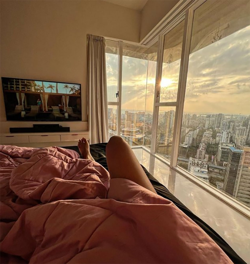 निया शर्मा