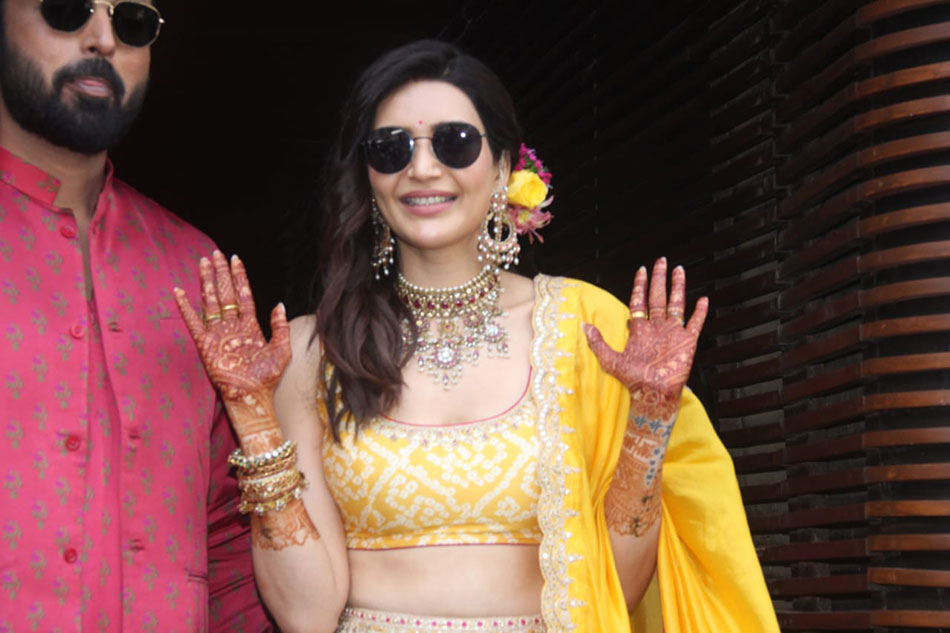 कर‍िश्मा-वरुण 