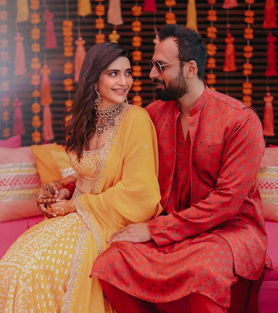 कर‍िश्मा-वरुण 