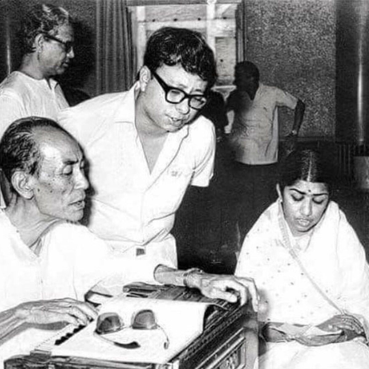 लता मंगेशकर