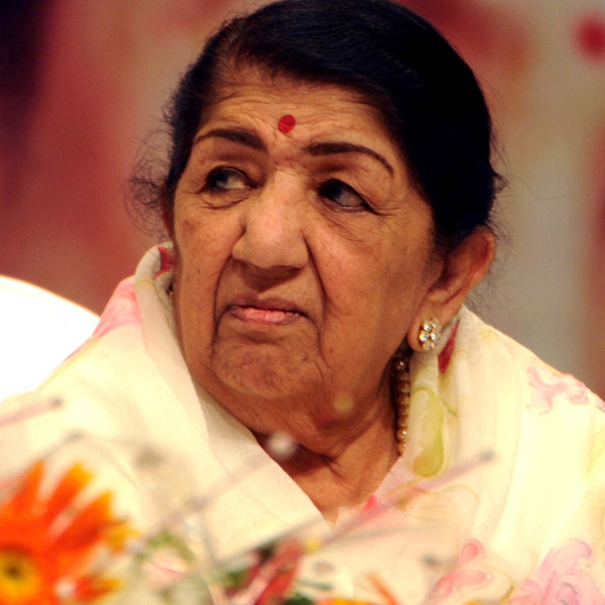 लता मंगेशकर