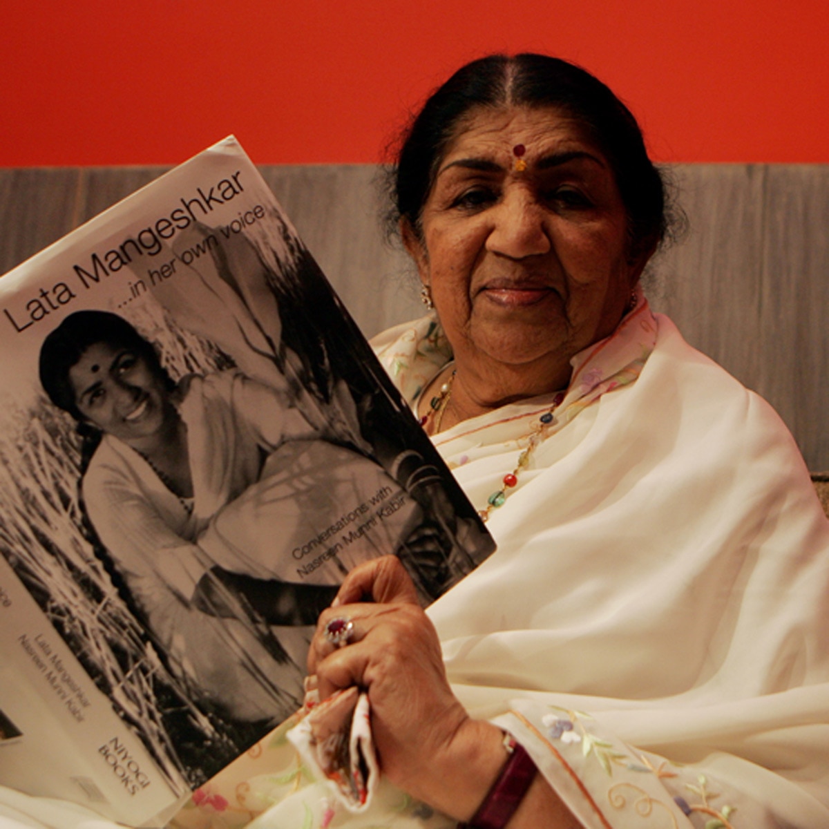 लता मंगेशकर