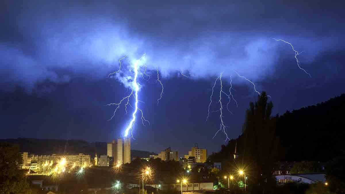 Longest Lightning Record