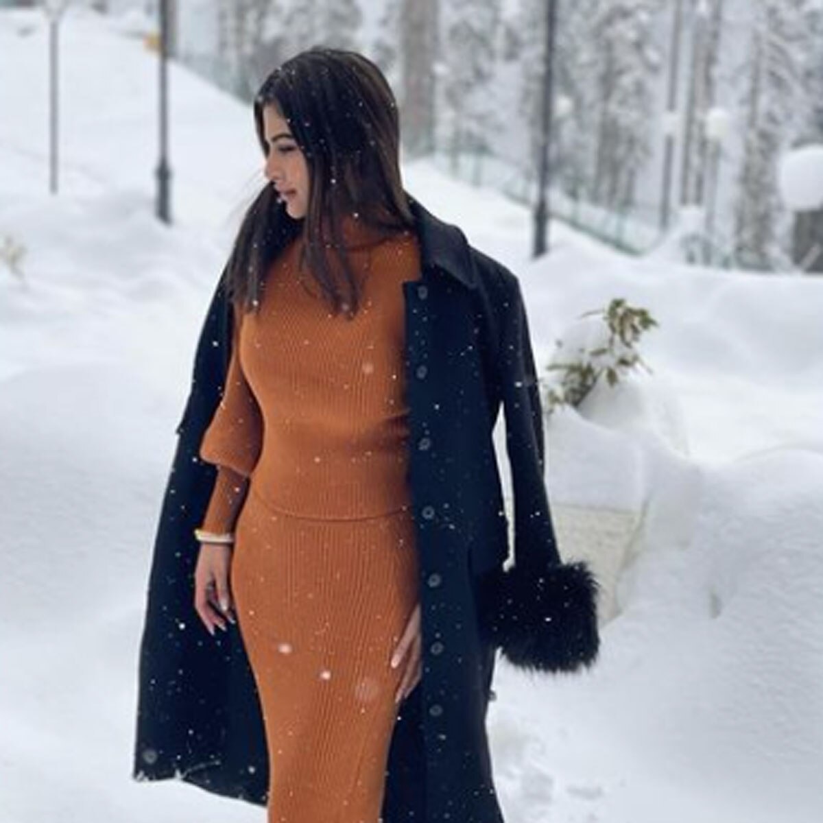 मौनी रॉय