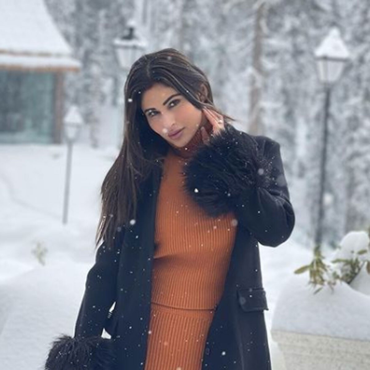 मौनी रॉय