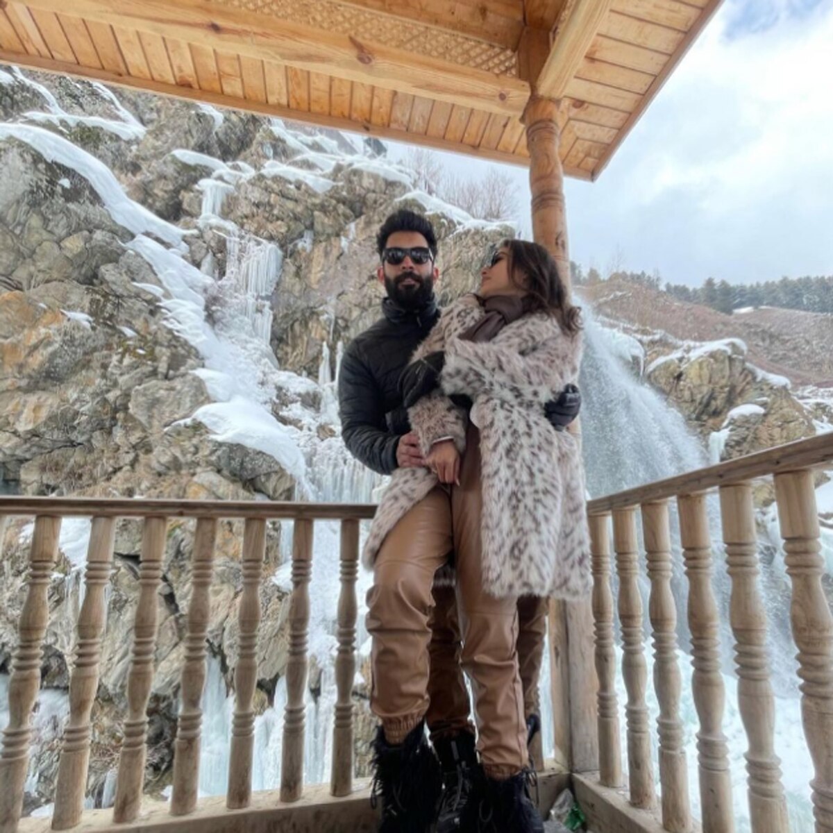 मौनी रॉय 