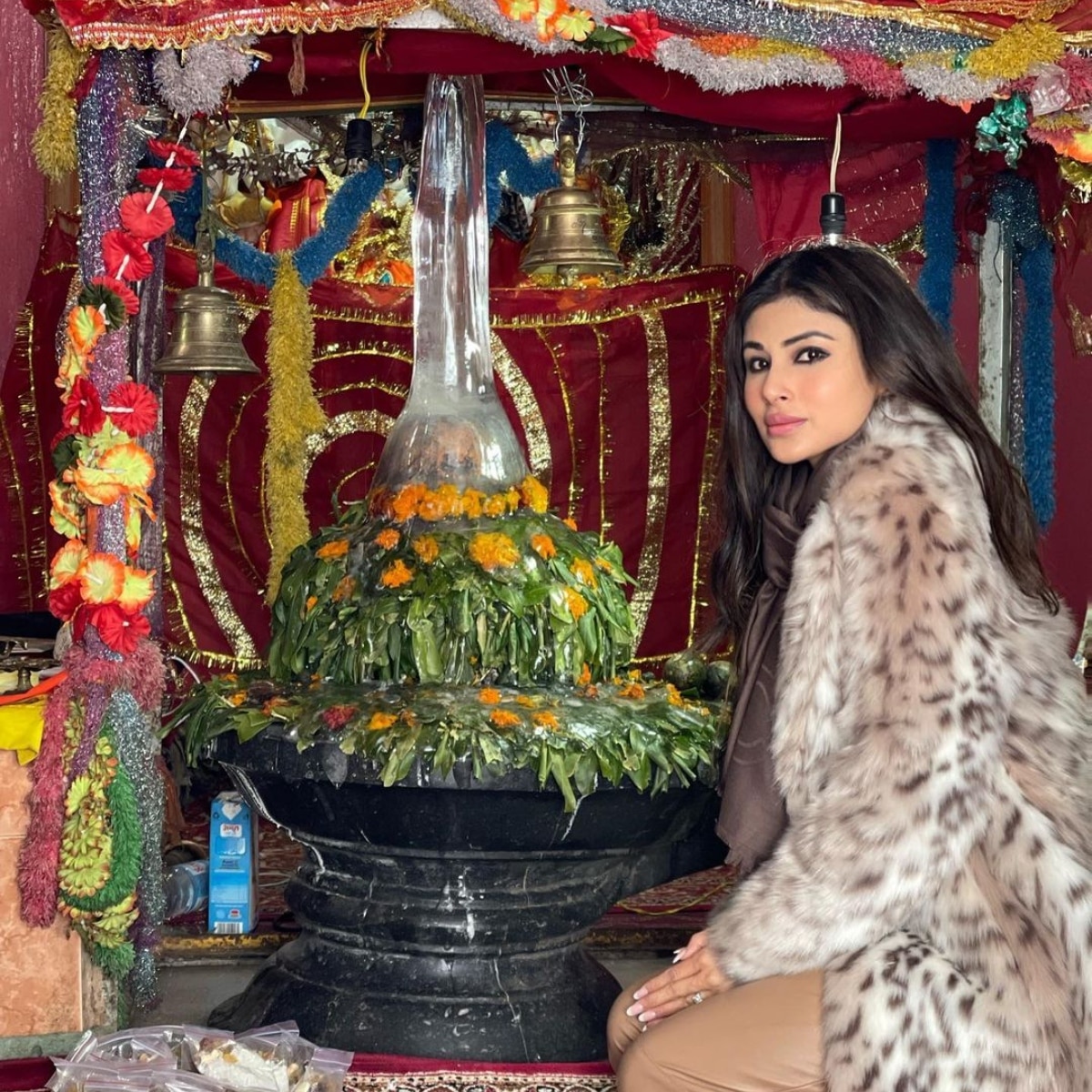 मौनी रॉय 