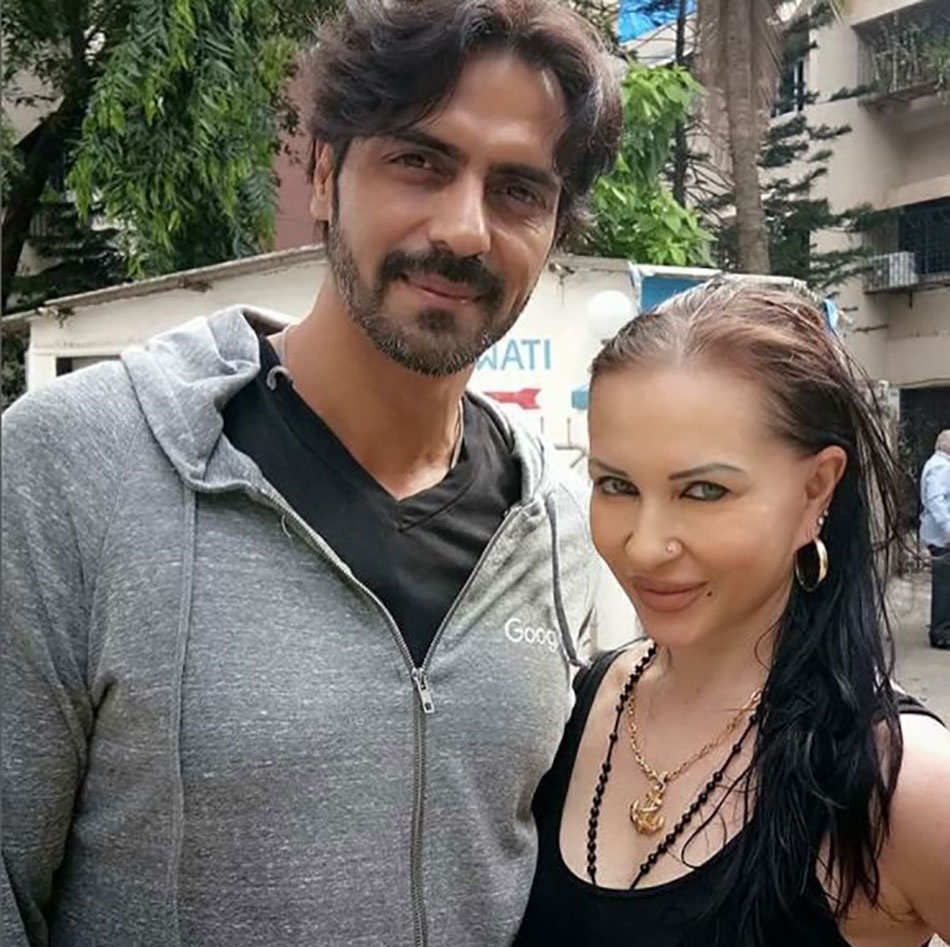 Nataliya Kozhenova-अर्जुन रामपाल  