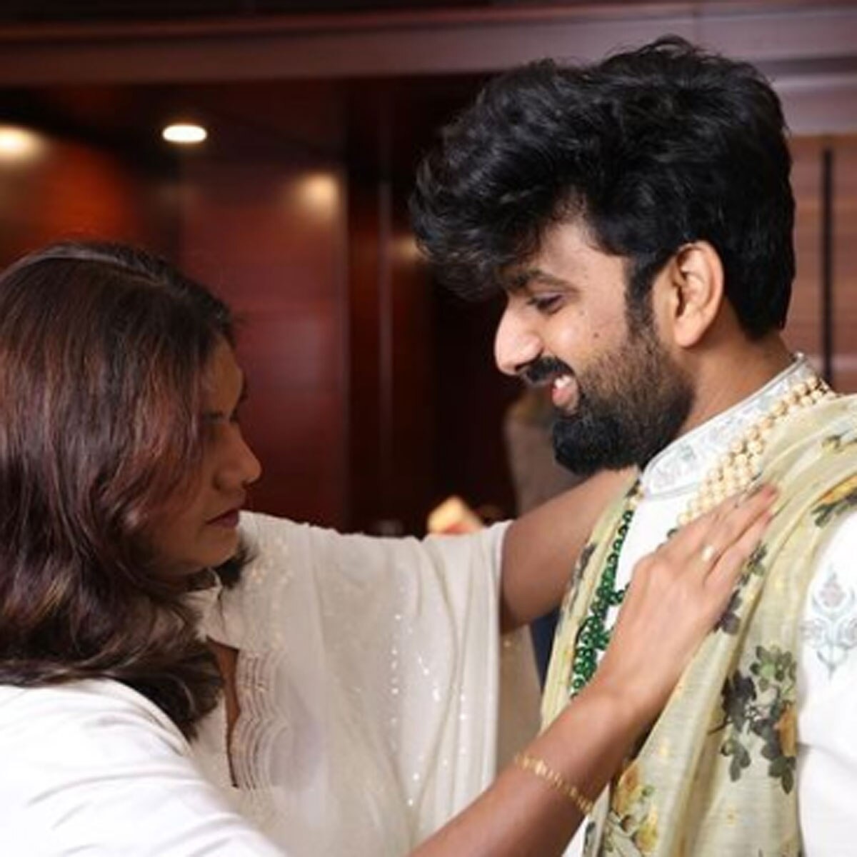 निया शर्मा