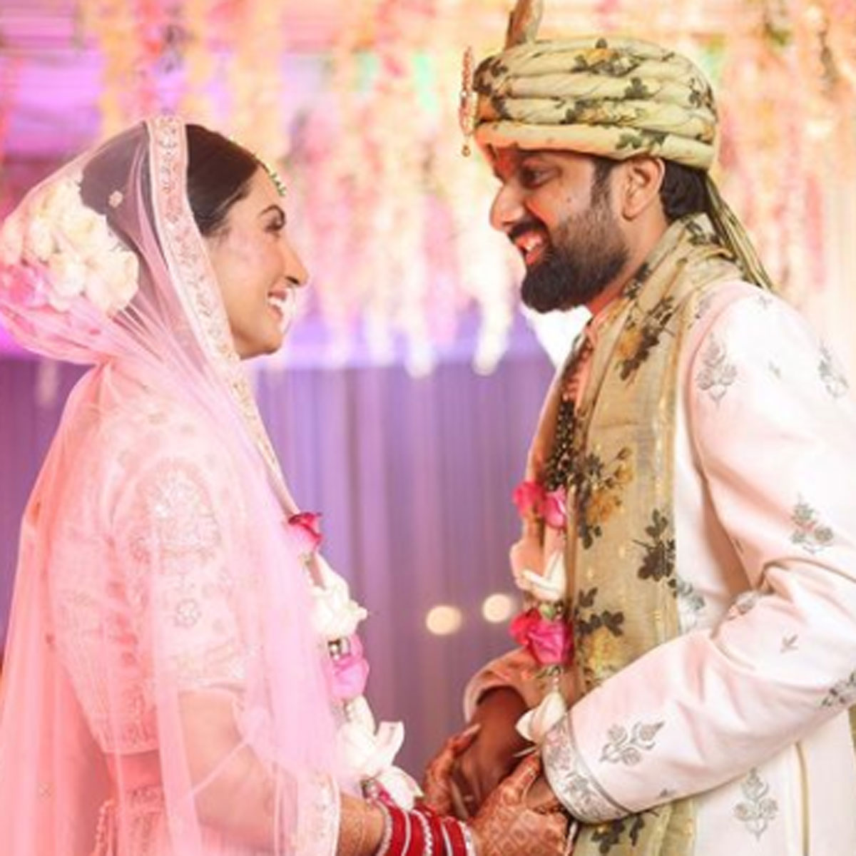 निया शर्मा