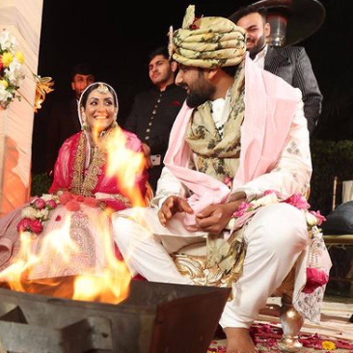 निया शर्मा