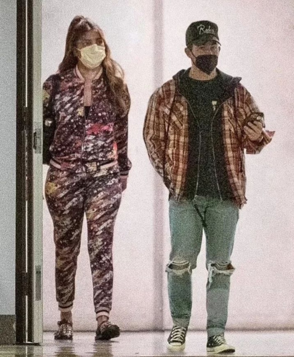  प्रियंका चोपड़ा और निक जोनस 