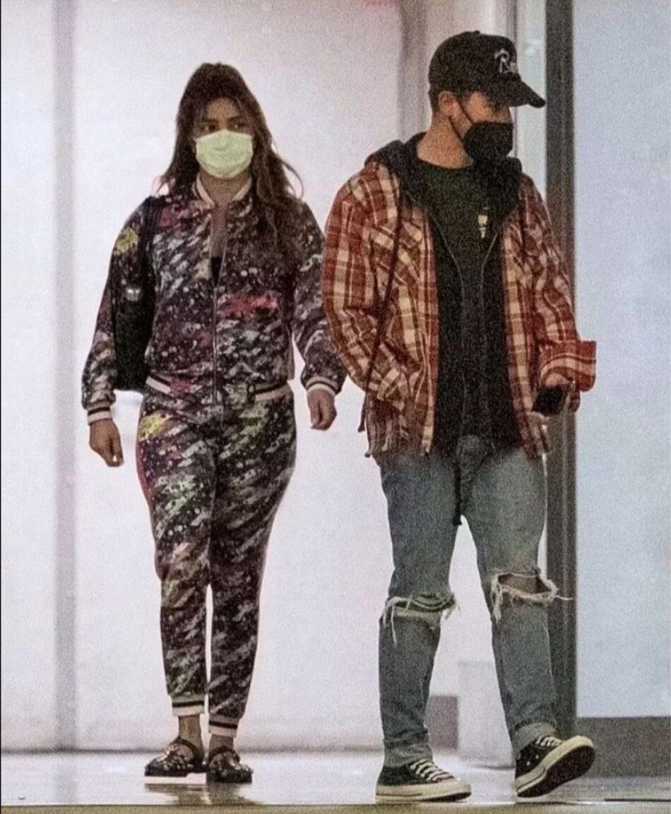  प्रियंका चोपड़ा और निक जोनस 