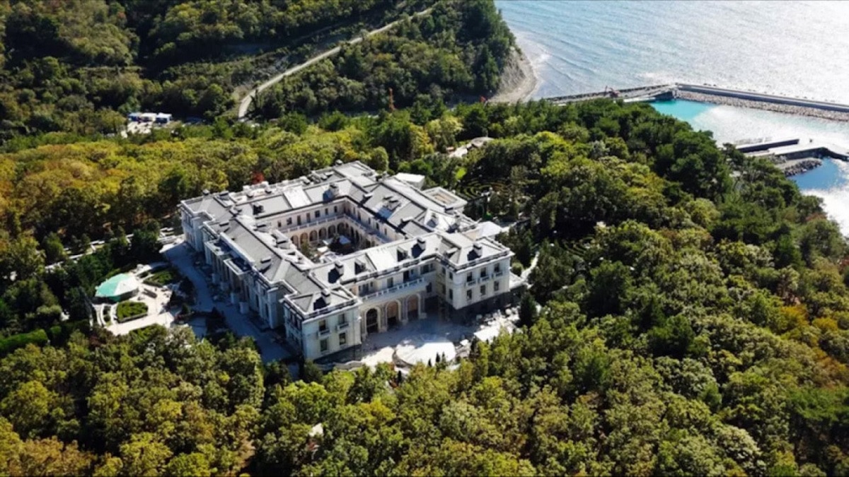 Putin Mansion (palace.navlany.com)