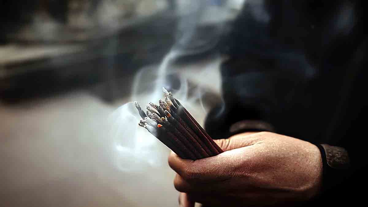 Scientists vs Spiritual Gurus