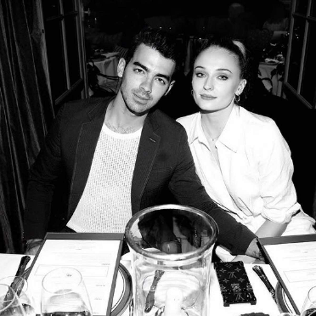 सोफी टर्नर और जो जोनस