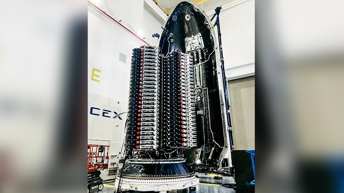 SpaceX starlinks satellites