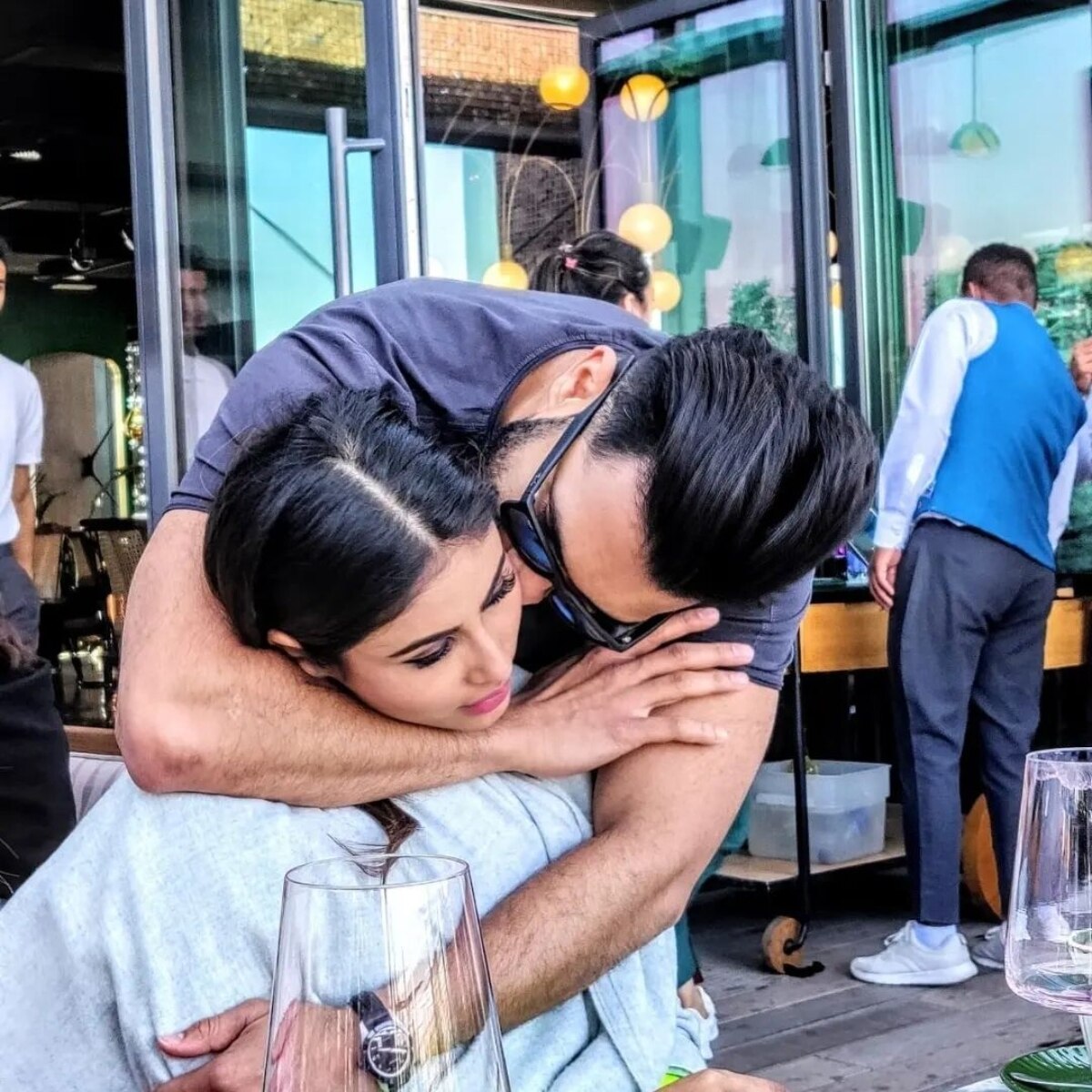 मौनी रॉय और सूरज नांबियार