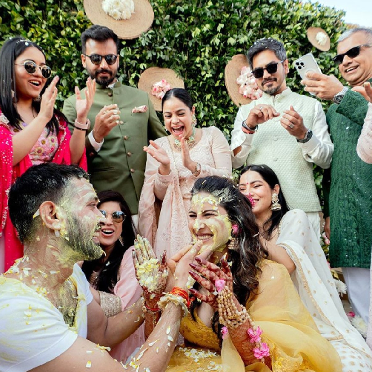 विक्रांत मैसी और शीतल ठाकुर