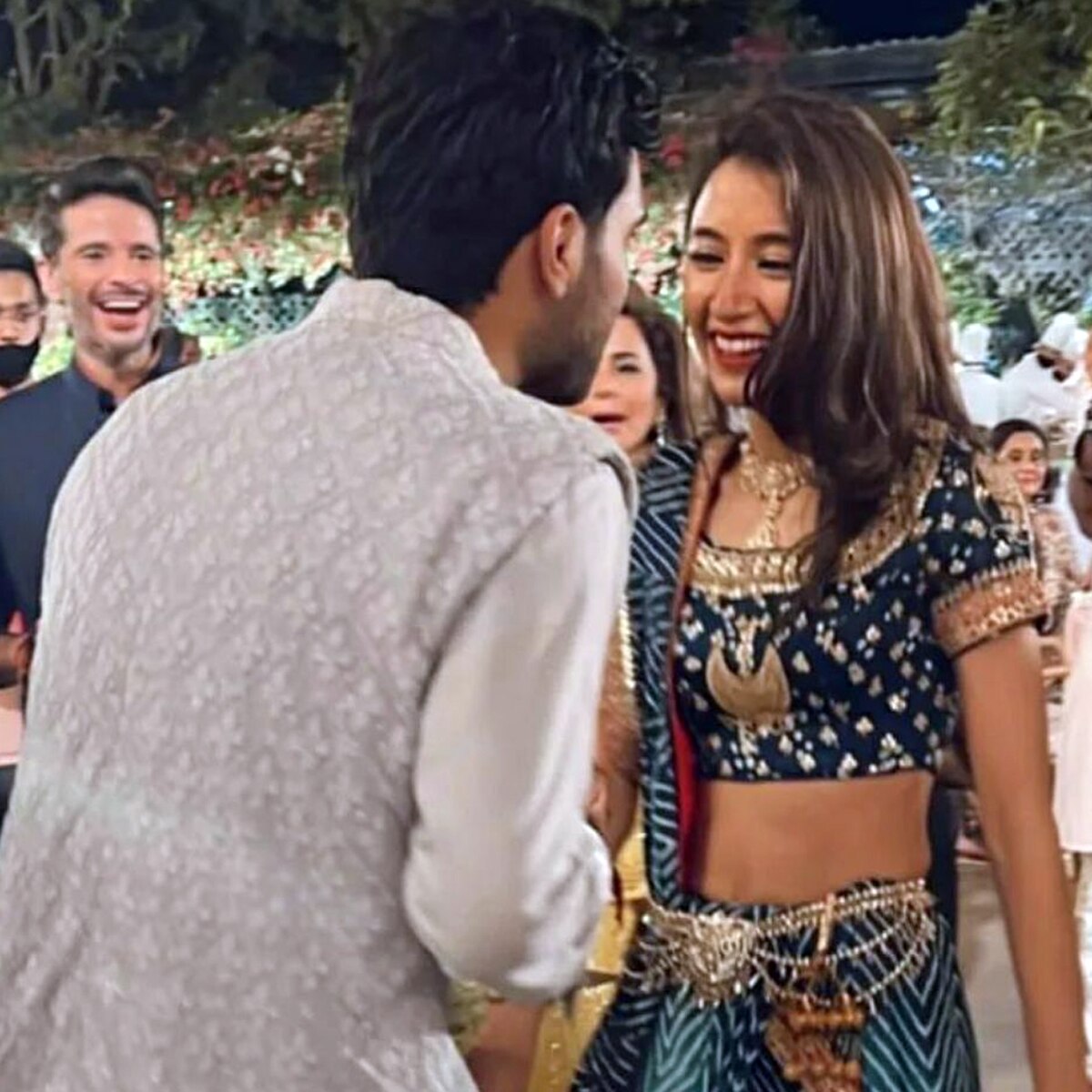 अनमोल अंबानी, कृशा शाह