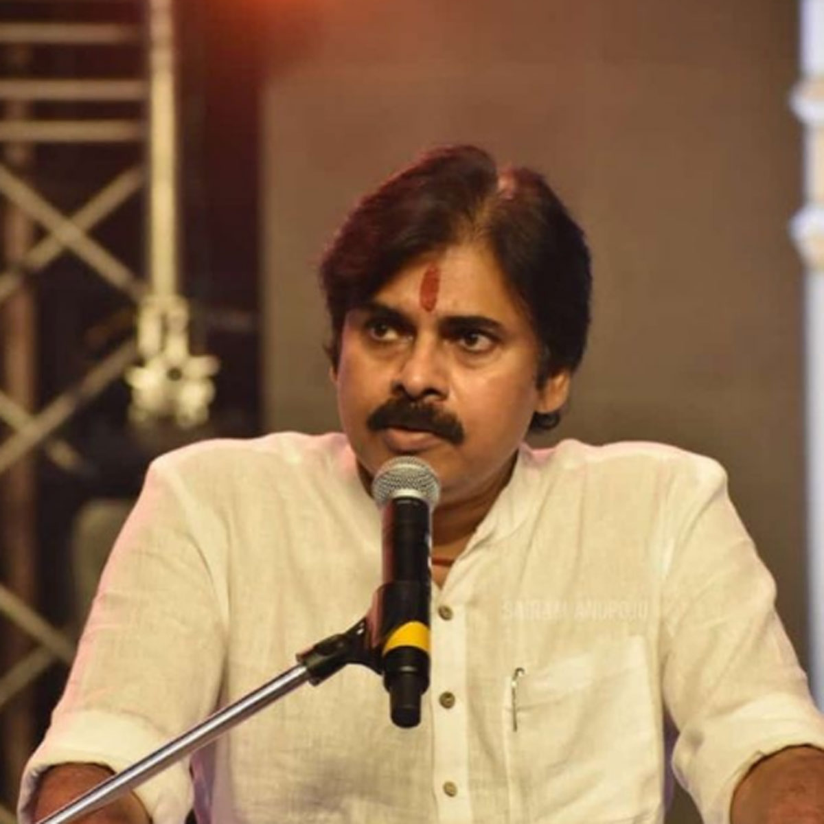 पवन कल्याण