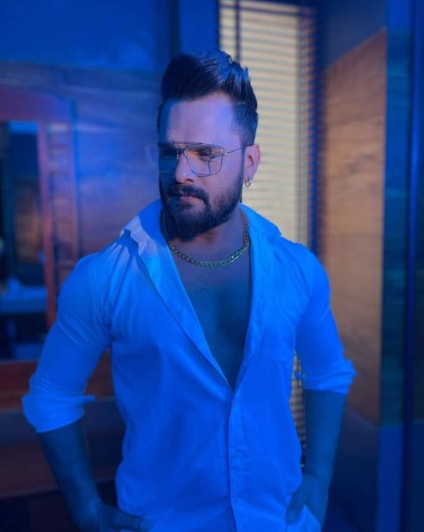 खेसारी लाल यादव