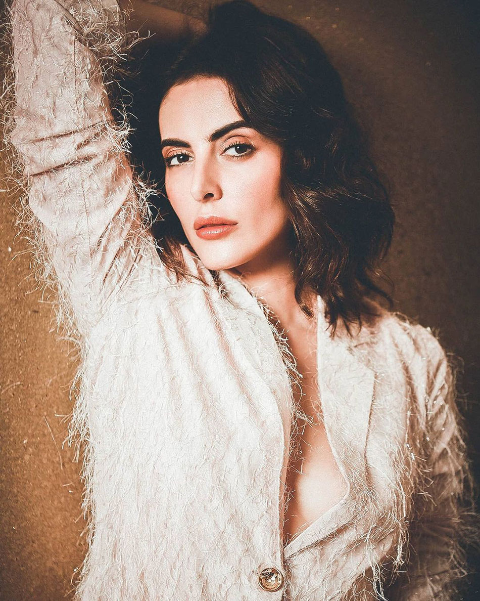 मंदाना करीमी