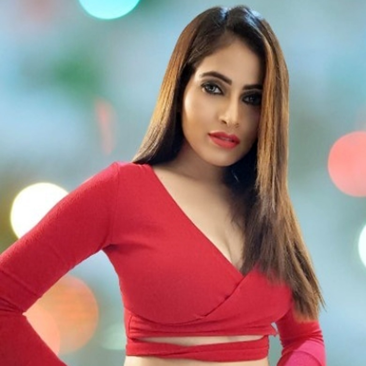 आयुषी तिवारी