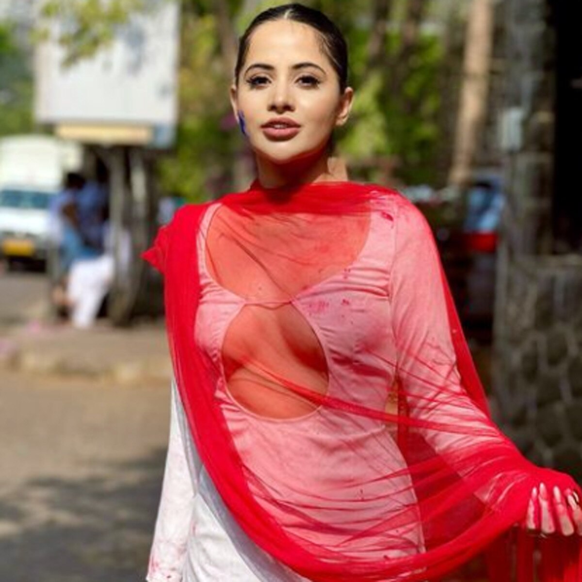  उर्फी जावेद