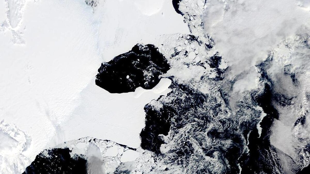 Antarctica ice shelf broken
