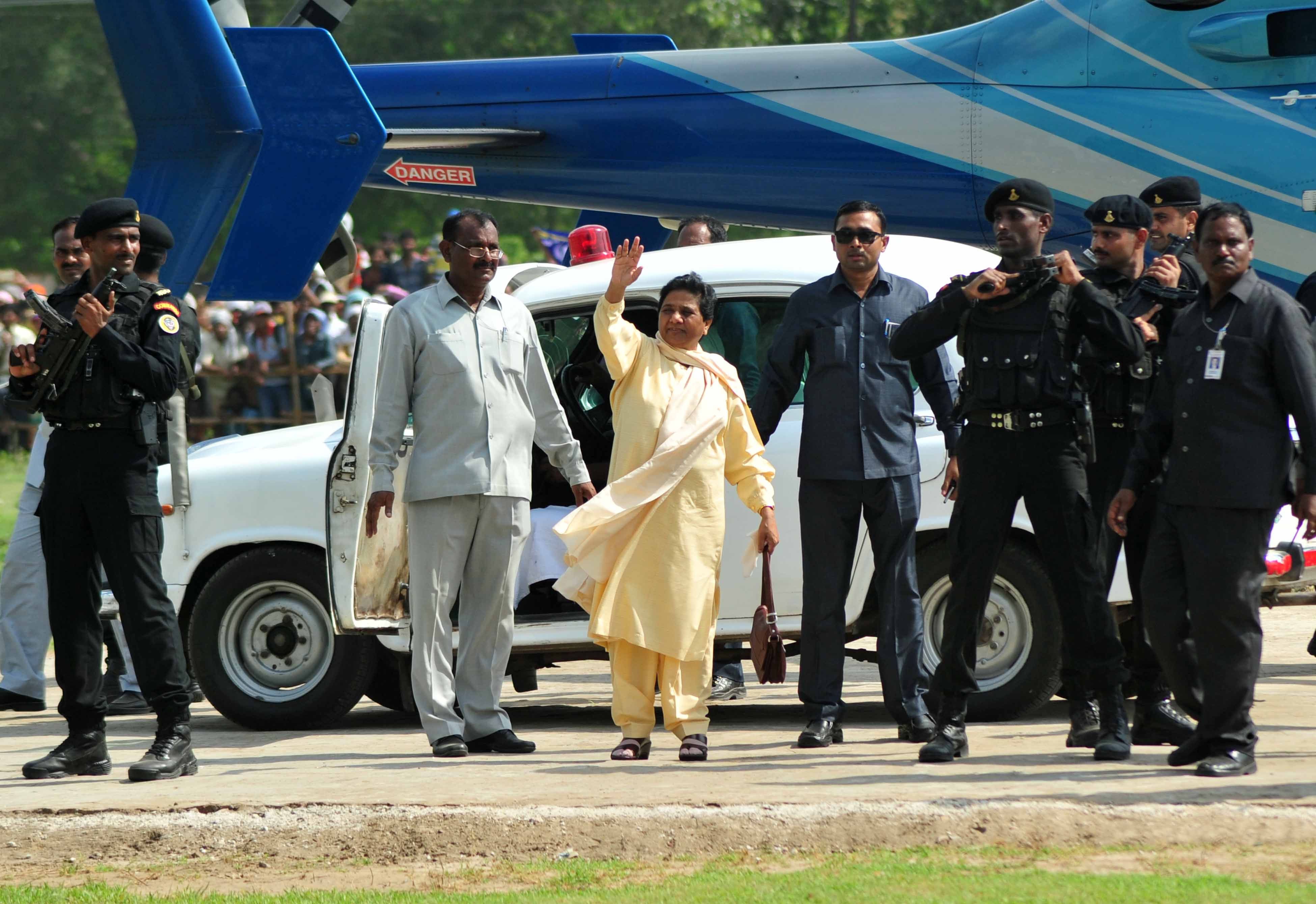 मायावती को भाए एंबेसडर