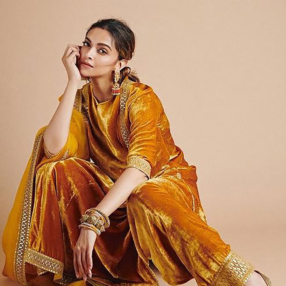 दीपिका पादुकोण