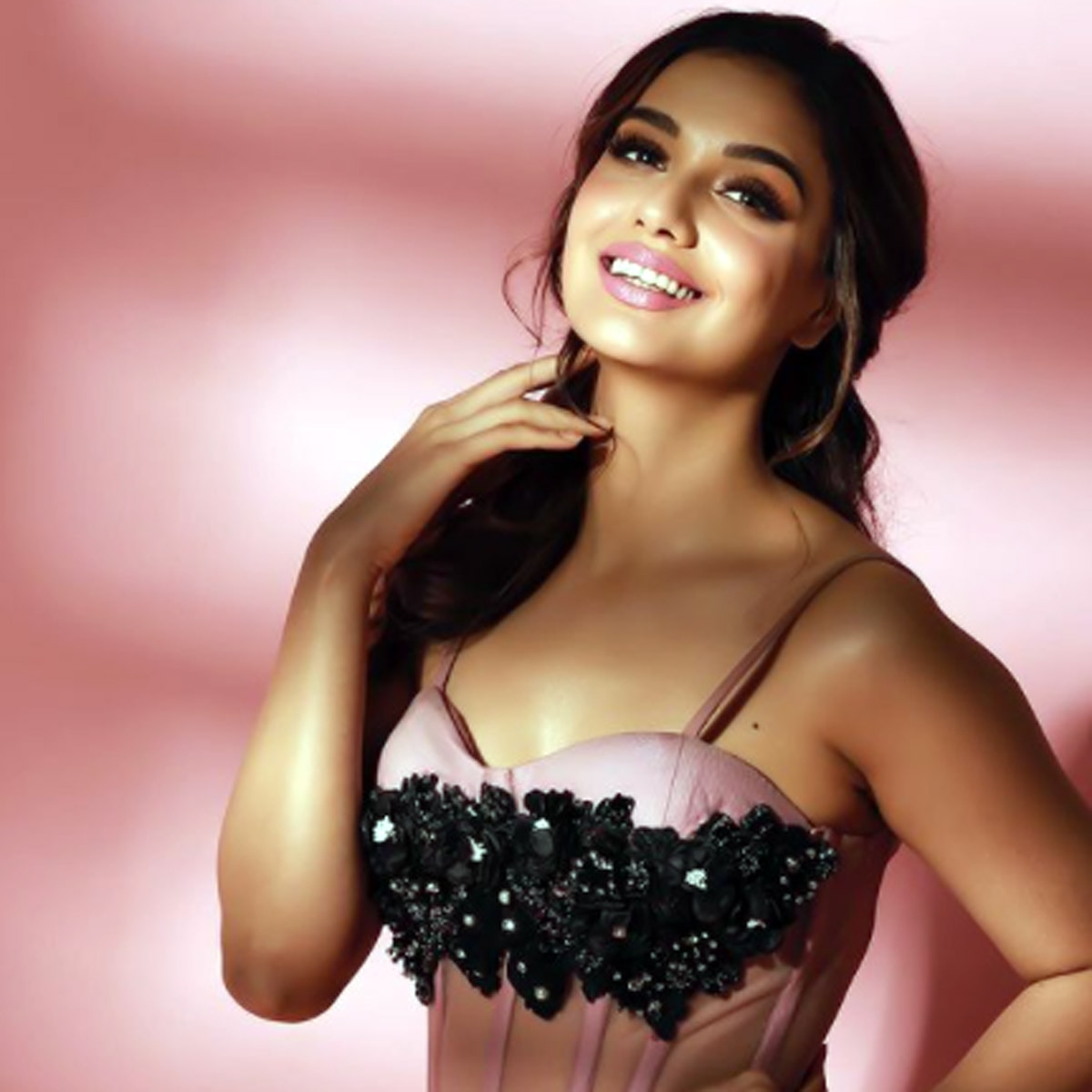 दिव्या अग्रवाल