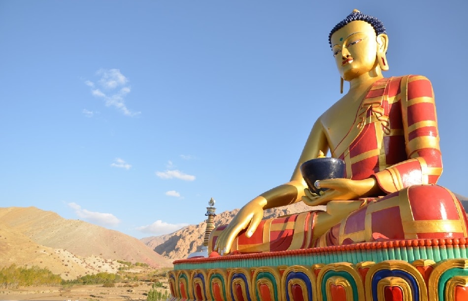 अप्रैल में इन जगहों पर बिताएं छुट्टियां