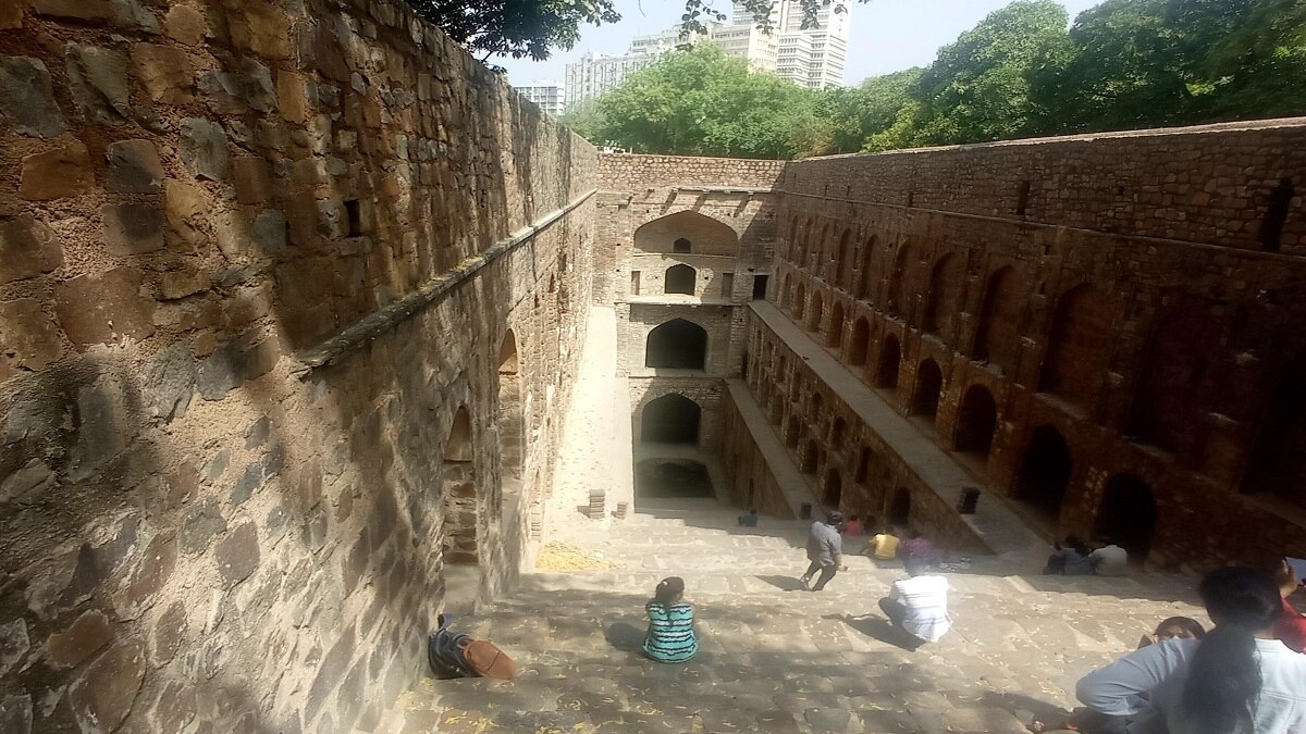 जहां कुआं वही बावली