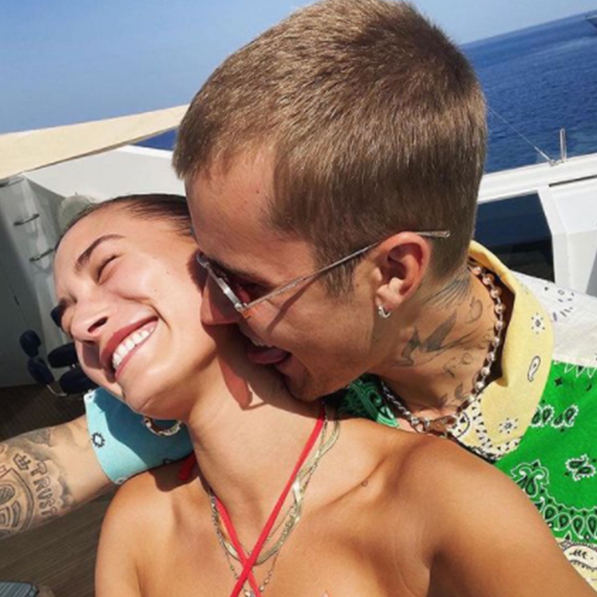 जस्टिन बीबर-हेली बीबर