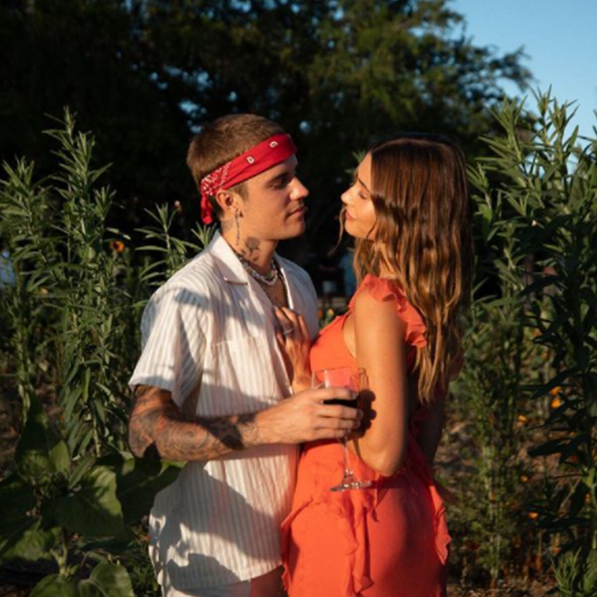 जस्टिन बीबर-हेली बीबर